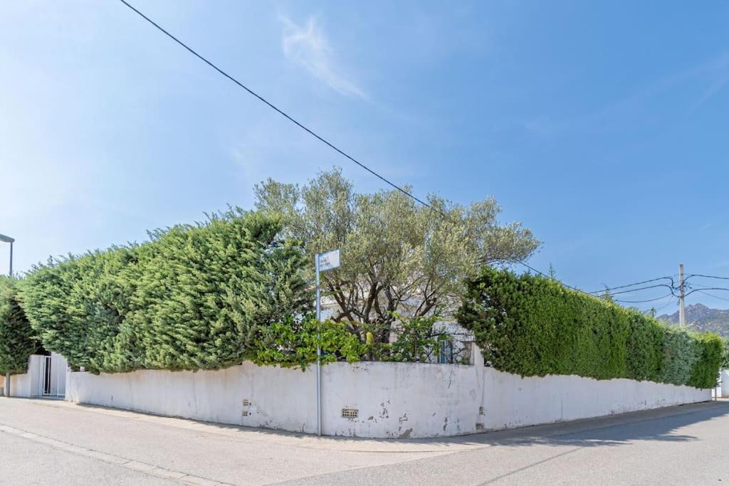 Villa Mb1-House With Big Garden ,Swimming-Pool, & Barbacue In Roses Esterno foto
