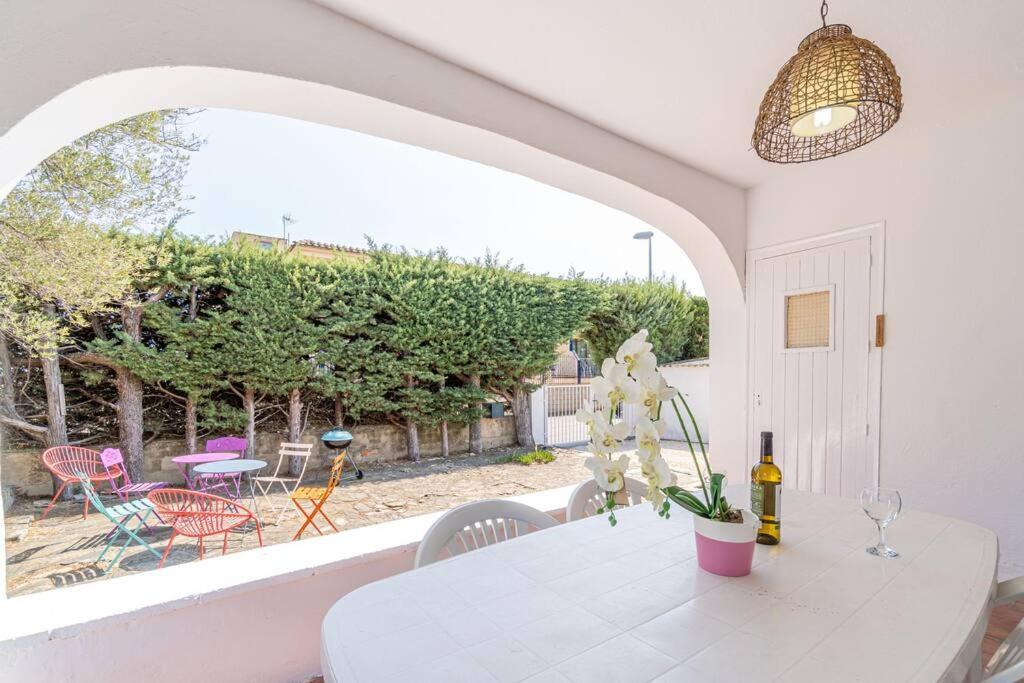 Villa Mb1-House With Big Garden ,Swimming-Pool, & Barbacue In Roses Esterno foto